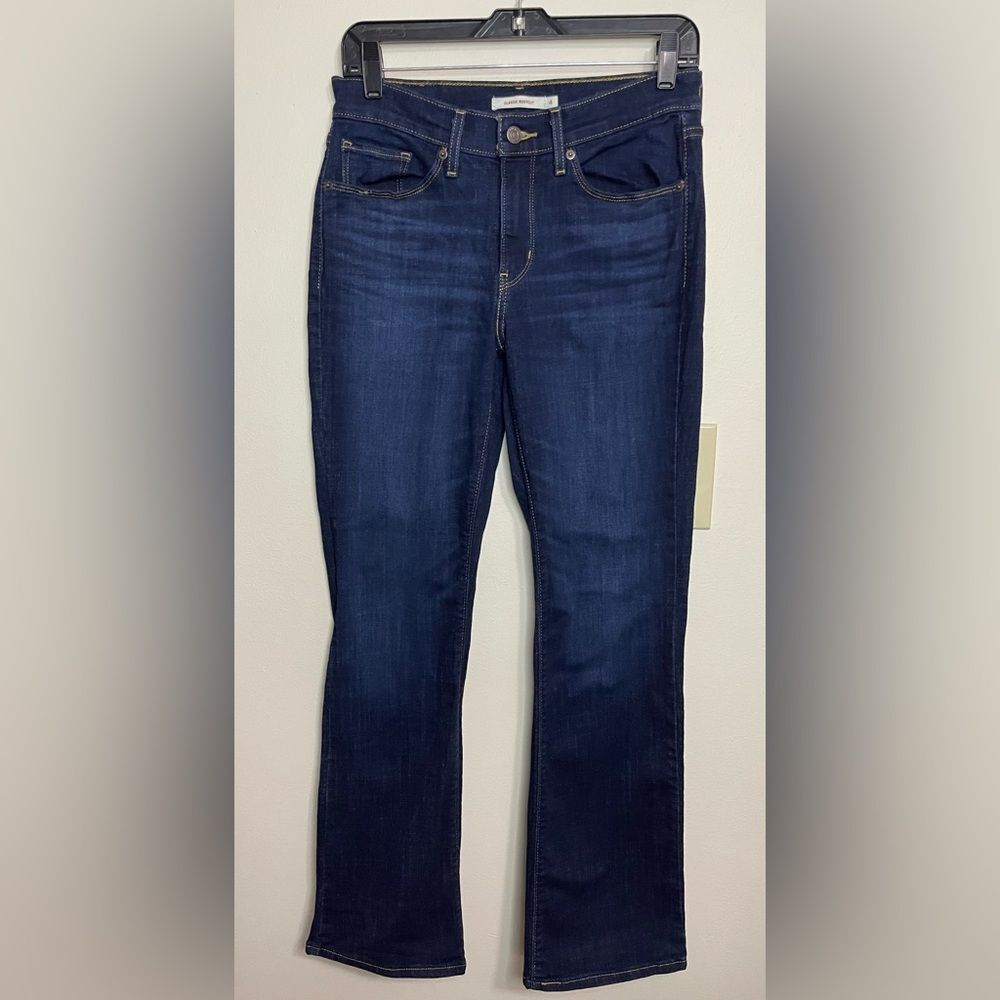 Levis Women’s Classic Bootcut Jean Denim Pant Size 4